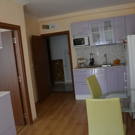 Apartament Sweet 4 *